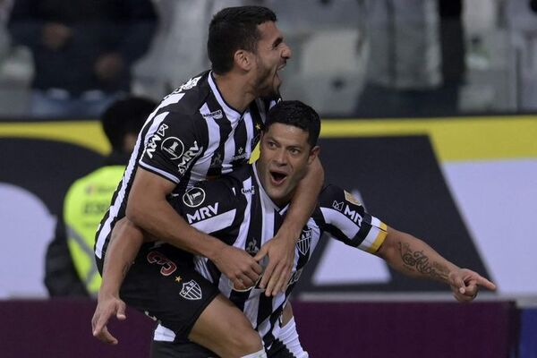 El campeón brasileño avanza a octavos con doblete de Hulk - Fútbol Internacional - ABC Color