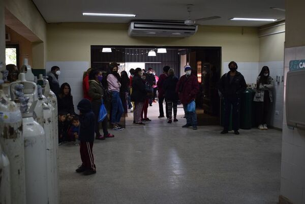 Paciente de Hospital de Luque fue internada en una sala que está en pésimas condiciones - Nacionales - ABC Color
