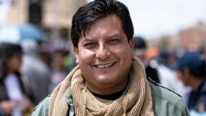 Diario HOY | Denuncian a líder universitario de Bolivia que estudia desde hace 33 años