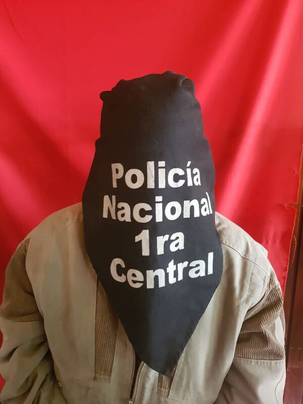 Policía captura en flagrancia a ladrón de moto - Nacionales - ABC Color