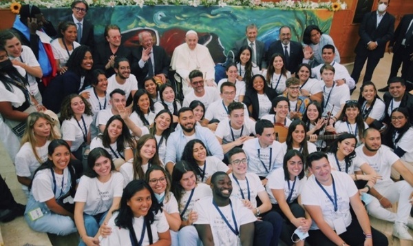 CAF y Scholas se alían para fomentar la educación, el cuidado del medio ambiente y la Casa Común