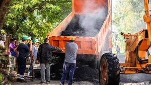 Mucho show, pero no informan sobre bacheos - San Lorenzo Hoy