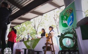 Exponen avances de plan educativo y acciones en área de reciclaje
