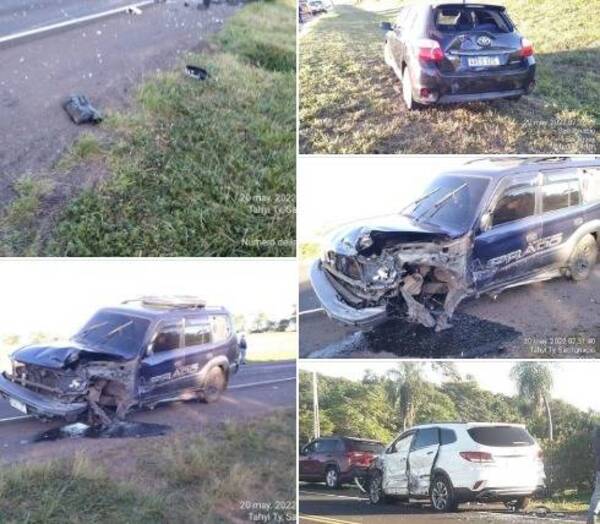 Crónica / Cuatro vehículos chocaron entre sí, los conductores ni se rasguñaron
