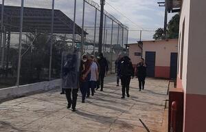 Revocan prisión de directora y docentes de colegio lambareño