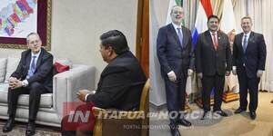 VISITA PROTOCOLAR DEL EMBAJADOR ITALIANO EN PARAGUAY, AL GOBERNADOR DE ITAPÚA