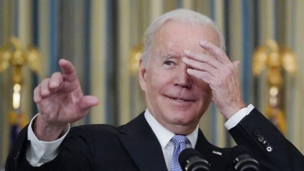 Popularidad de Biden cae al nivel más bajo de su mandato