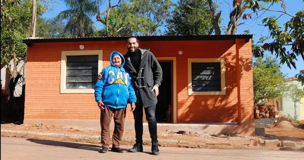 ¡Ña Cristina inauguró su nuevo hogar tras perderlo todo en temporal!