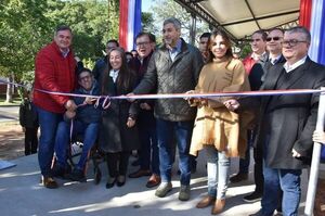 Abdo Benítez inauguró obras de ampliación en el centro de salud de San Miguel - Nacionales - ABC Color