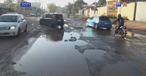 "Irreparable" avenida Brítez Borges enerva a conductores - PARAGUAYPE.COM