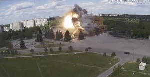 Misil ruso destruye Palacio de la Cultura de Jarkov | 1000 Noticias