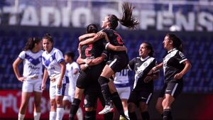 Olimpia golea 11-0 y logra su primer título en el fútbol femenino