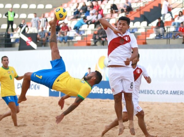 Empezó a rodar el balón en la CONMEBOL Copa América de Fútbol Playa - APF