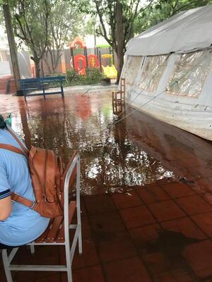 Diario HOY | Alumnos de colegio capiateño exigen soluciones ante peligro de derrumbe