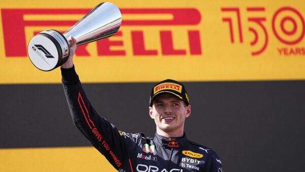 Max Verstappen toma el liderato al ganar en Montmeló