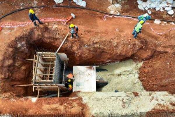 Crónica / Pilotes ya muestran la dimensión que tendrá el túnel de Tres Bocas