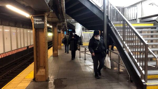 Hombre muere en tiroteo en Metro de Nueva York