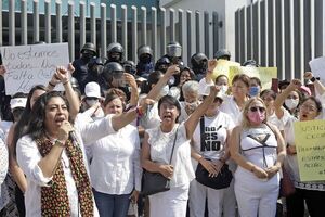 Feministas exigen justicia por asesinato de activista en centro de México - Mundo - ABC Color