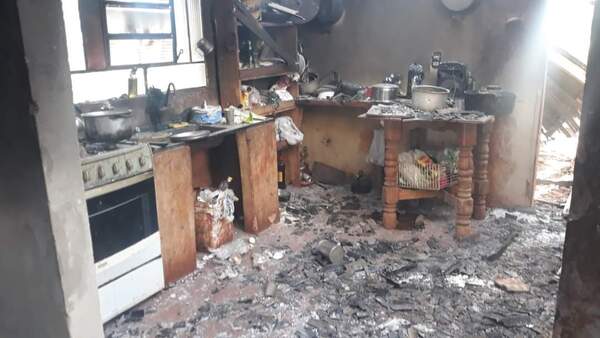 Diario HOY | Desconocidos quemaron el retiro de una estancia en Cerro Corá