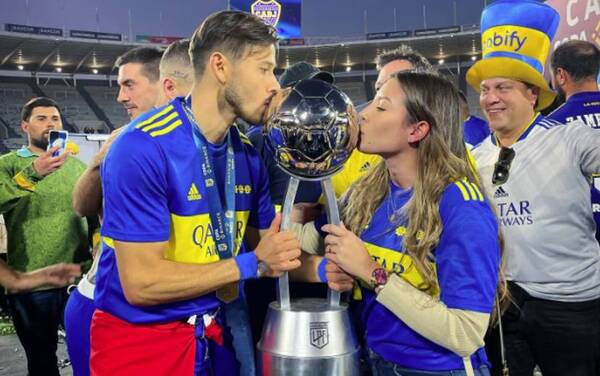 Crónica / [GALERÍA] "La copa es nuestra", el festejo de la doña del melli Oscar