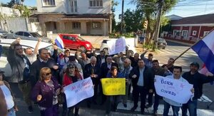 “No a la mafia”: Vigilia patriótica contra “maniobra” del Consejo de la Magistratura - Nacionales - ABC Color