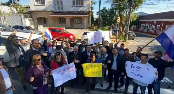 “No a la mafia”: Vigilia patriótica contra “maniobra” del Consejo de la Magistratura - Nacionales - ABC Color
