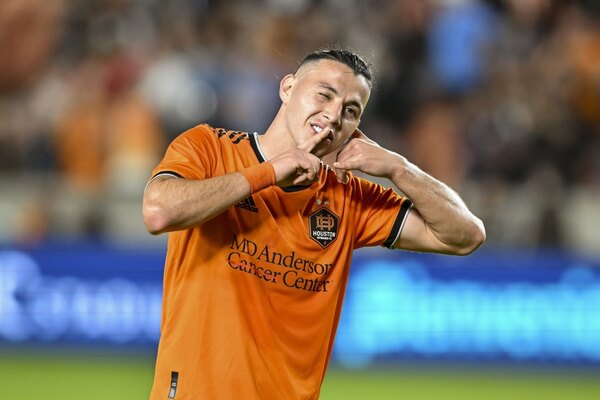 Sebastián Ferreira guía la goleada del Houston Dynamo ante Los Angeles Galaxy