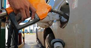 La Nación / “Impacto del contrabando es fuertísimo”, afirma vocero de emblemas privados de combustible