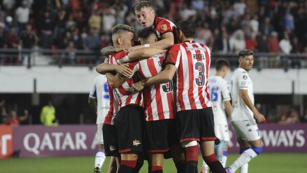 Estudiantes define el futuro de Vélez - El Independiente