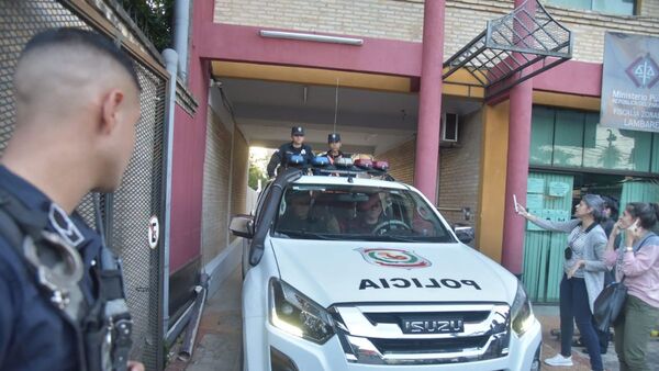 Abusos en colegio: Fiscala dice que docentes deberían seguir en prisión