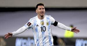 La Nación / Un duelo entre Messi y un arquero robot que se hizo viral