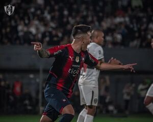 Cerro golea a Olimpia y sigue peleando por el campeonato