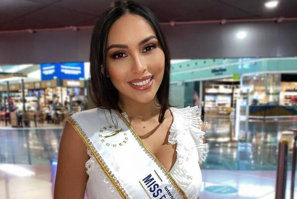 Crónica / ¡Cháke! Miss Europa Paraguay he'i que están "usurpando" su corona