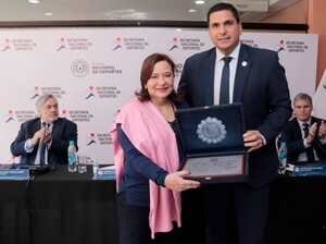 Merecido reconocimiento - APF