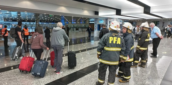 Diario HOY | Hizo una falsa amenaza de bomba al aeropuerto para que su novio no perdiera el vuelo