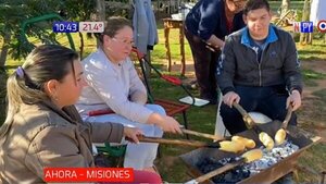 Vende chipa kavure para solventar gastos universitarios de su hijo