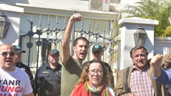 Ordenan libertad de demorados tras incidentes frente al CM