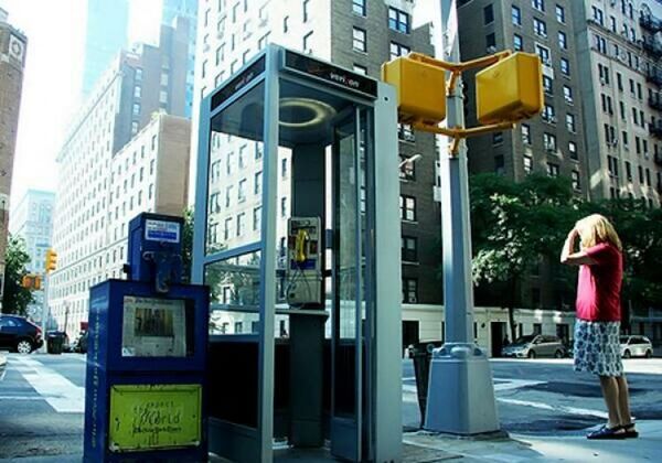 Fin de una época, Nueva York desconecta su última cabina pública de teléfono