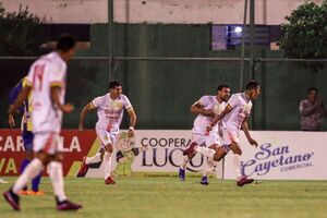 División Intermedia: Los visitantes se imponen en la jornada de lunes - Fútbol de Ascenso de Paraguay - ABC Color