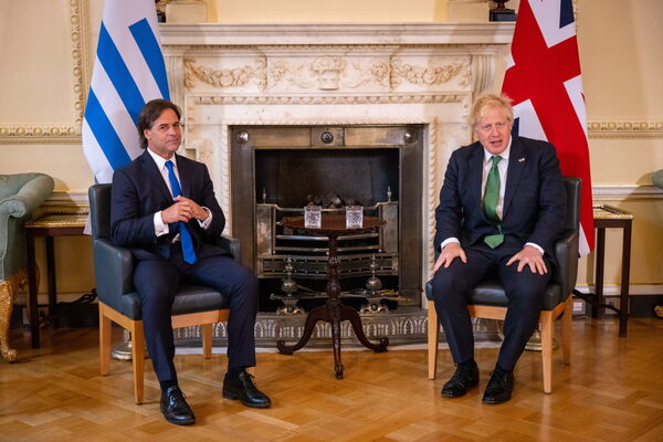 Lacalle Pou dice a inversores británicos que Uruguay ofrece "esperanza" - MarketData