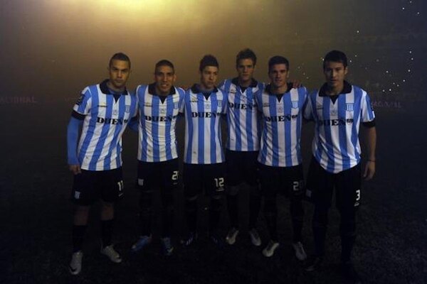 Versus / El regalo muy especial de Luis Fariña a Rodrigo de Paul - PARAGUAYPE.COM