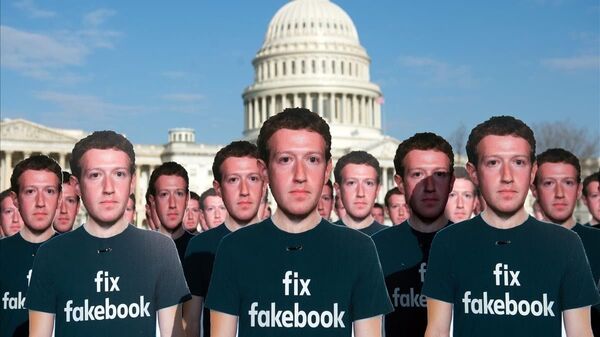 Washington denuncia a Mark Zuckerberg por permitir el robo de datos de millones de usuarios de Facebook