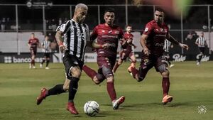 Héctor Tito Villalba es duda para Libertad