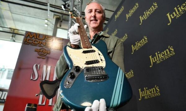 Subastaron la guitarra de Kurt Cobain por USD 4,5 millones, la segunda más cara del mundo