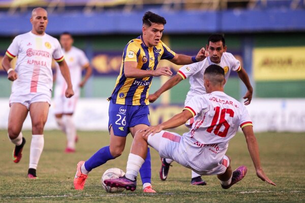 Luqueño perdió el invicto y San Lorenzo buscará alcanzar la cima de la Intermedia