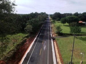 Finalizó la pavimentación asfáltica del tramo Bertoni - Calle 4.000, en San Pedro - .::Agencia IP::.