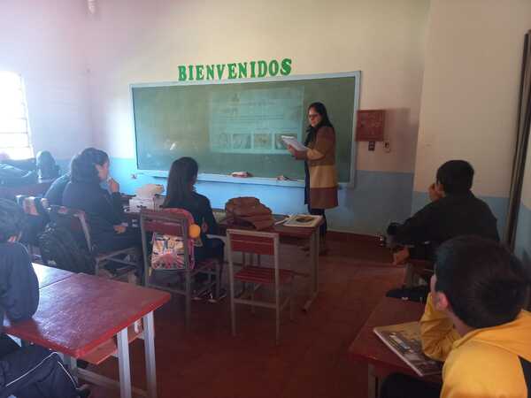 Alumnos reciben charlas acerca de la promoción de los principios y valores