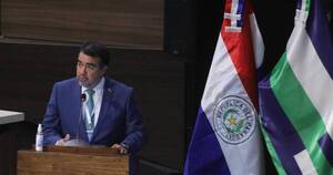 La Nación / Ministro Llamosas destacó labor de economistas en diseño de medidas contra choques externos