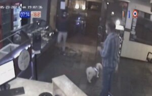 Violento asalto a restaurante asunceno - PARAGUAYPE.COM