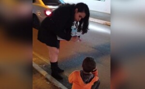 Bebés y niños son alquilados para pedir limosnas en semáforos